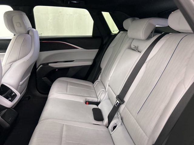 Used 2024 Cadillac Lyriq Luxury image 29