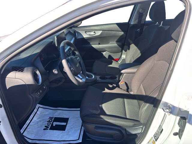 Certified 2023 Kia Forte LXS w/ LXS Technology Package FWD image 10