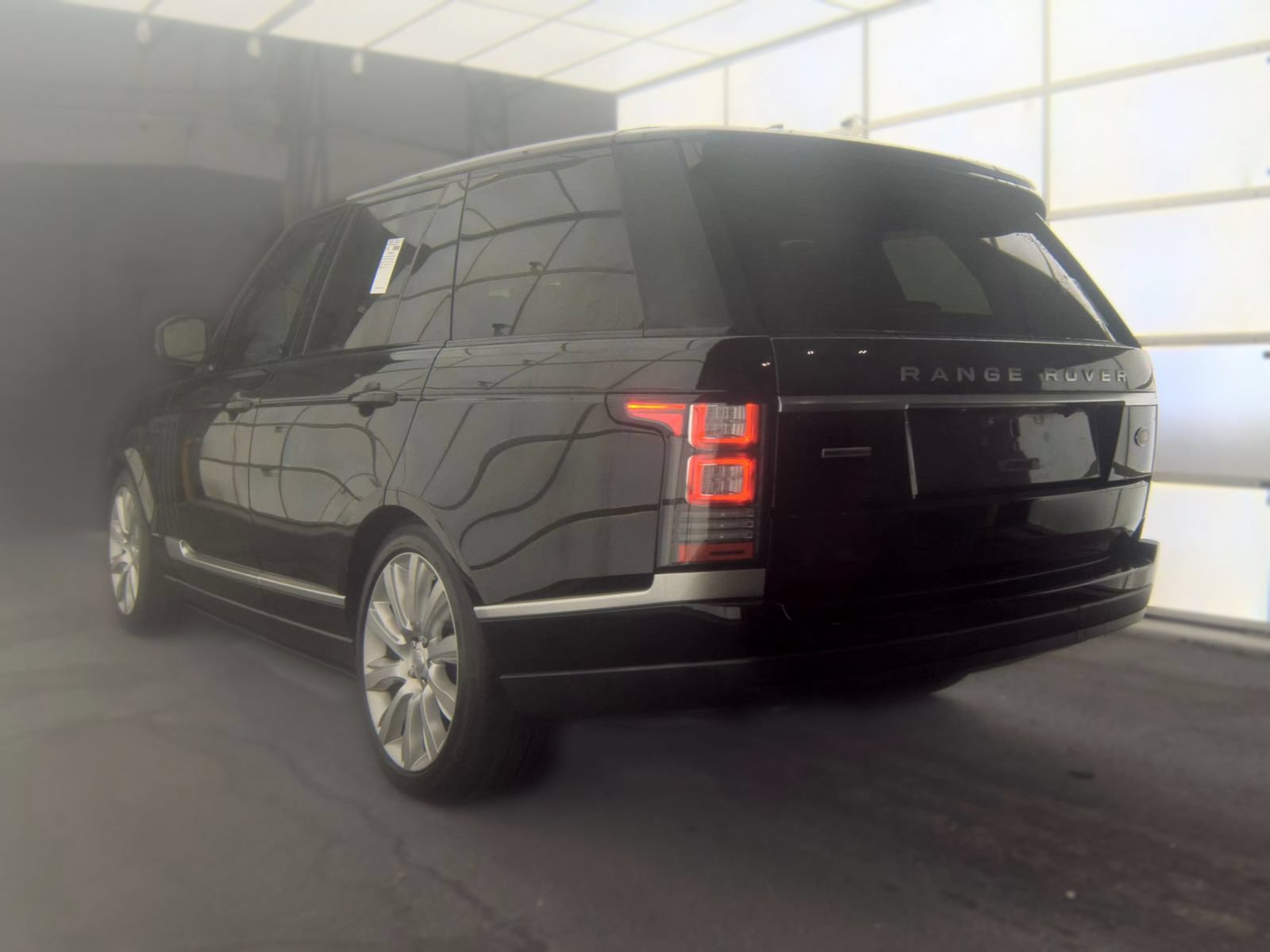 Used 2016 Land Rover Range Rover Supercharged AWD/4WD video 2