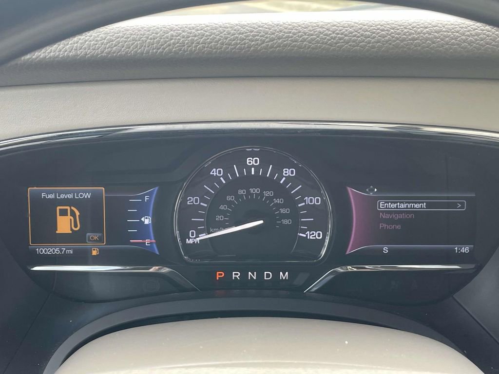 Used 2017 Lincoln Navigator Select image 23