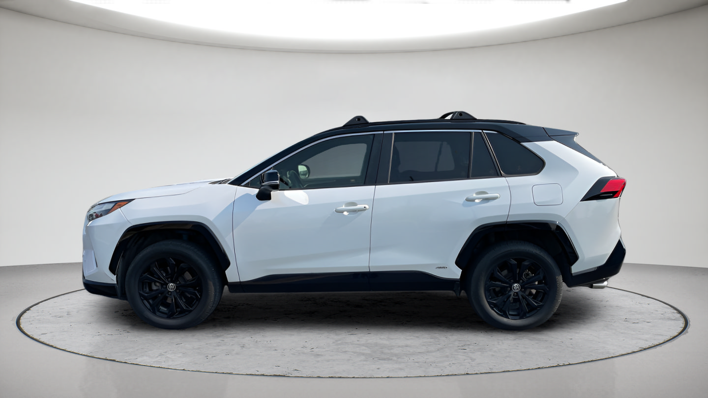 Certified 2023 Toyota RAV4 XSE w/ XSE Grade Weather Package AWD/4WD image 4