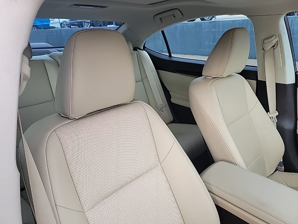 Used 2017 Lexus ES 350 w/ Navigation System Package FWD image 45