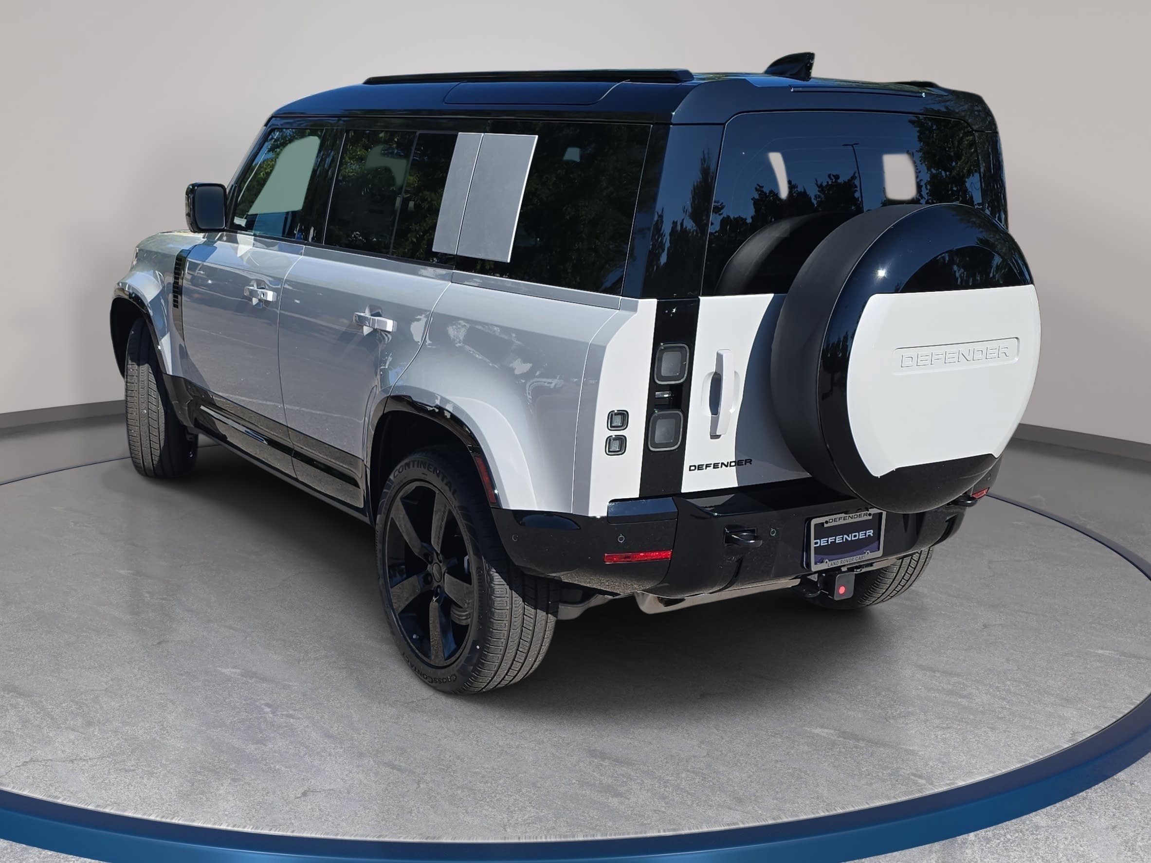 New 2026 Land Rover Defender 110 X-Dynamic SE AWD/4WD image 7