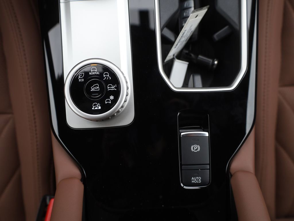 New 2025 Mitsubishi Outlander SEL image 28