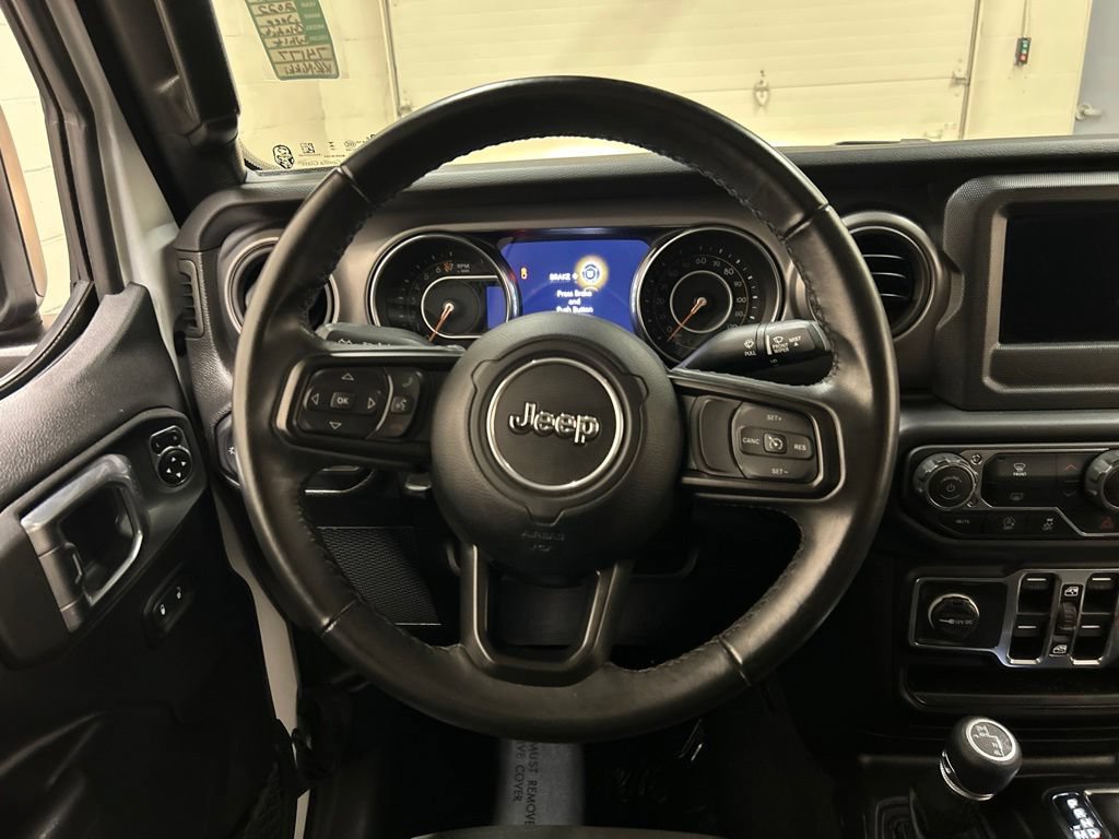 Used 2022 Jeep Gladiator Sport AWD/4WD image 16