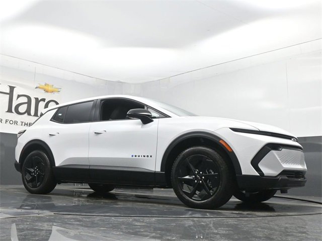 New 2026 Chevrolet Equinox EV LT image 2