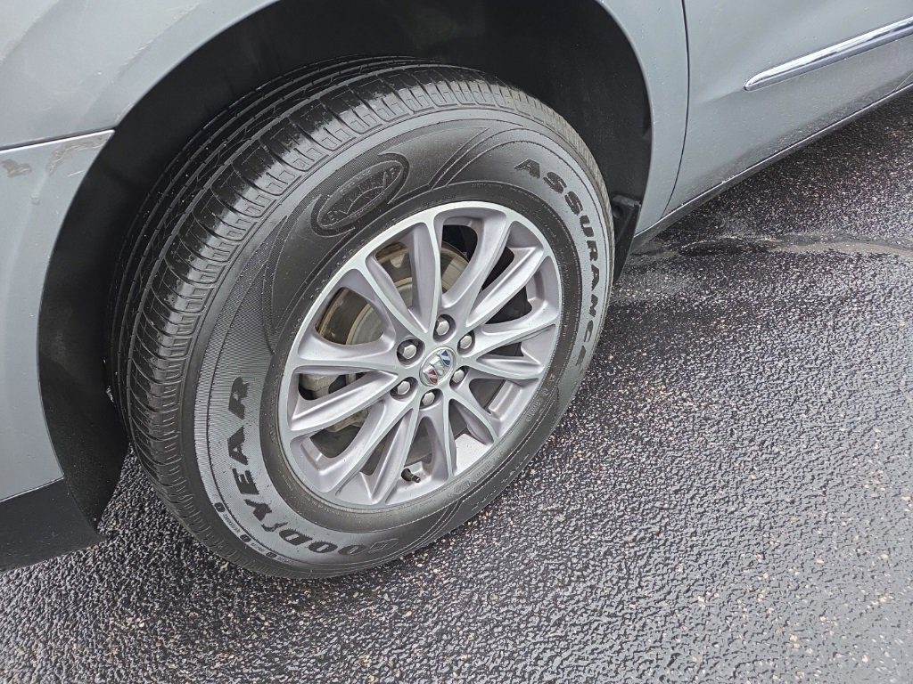 Used 2024 Buick Enclave Premium image 7