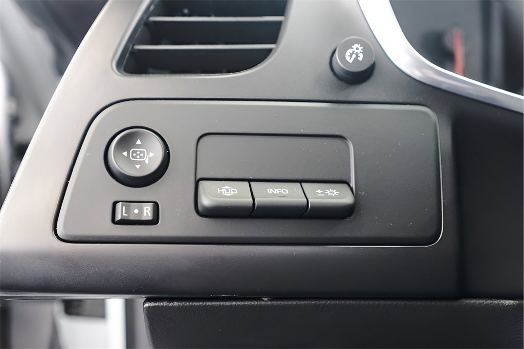 Used 2015 Chevrolet Corvette Z06 w/ 3LZ Preferred Equipment Group image 17