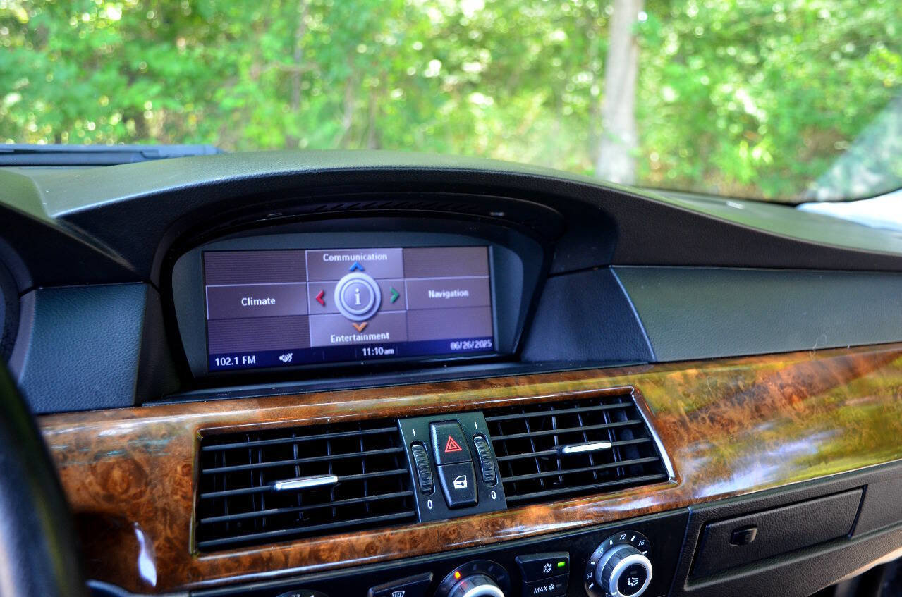 Used 2009 BMW 535i 535i 4dr Sedan image 16