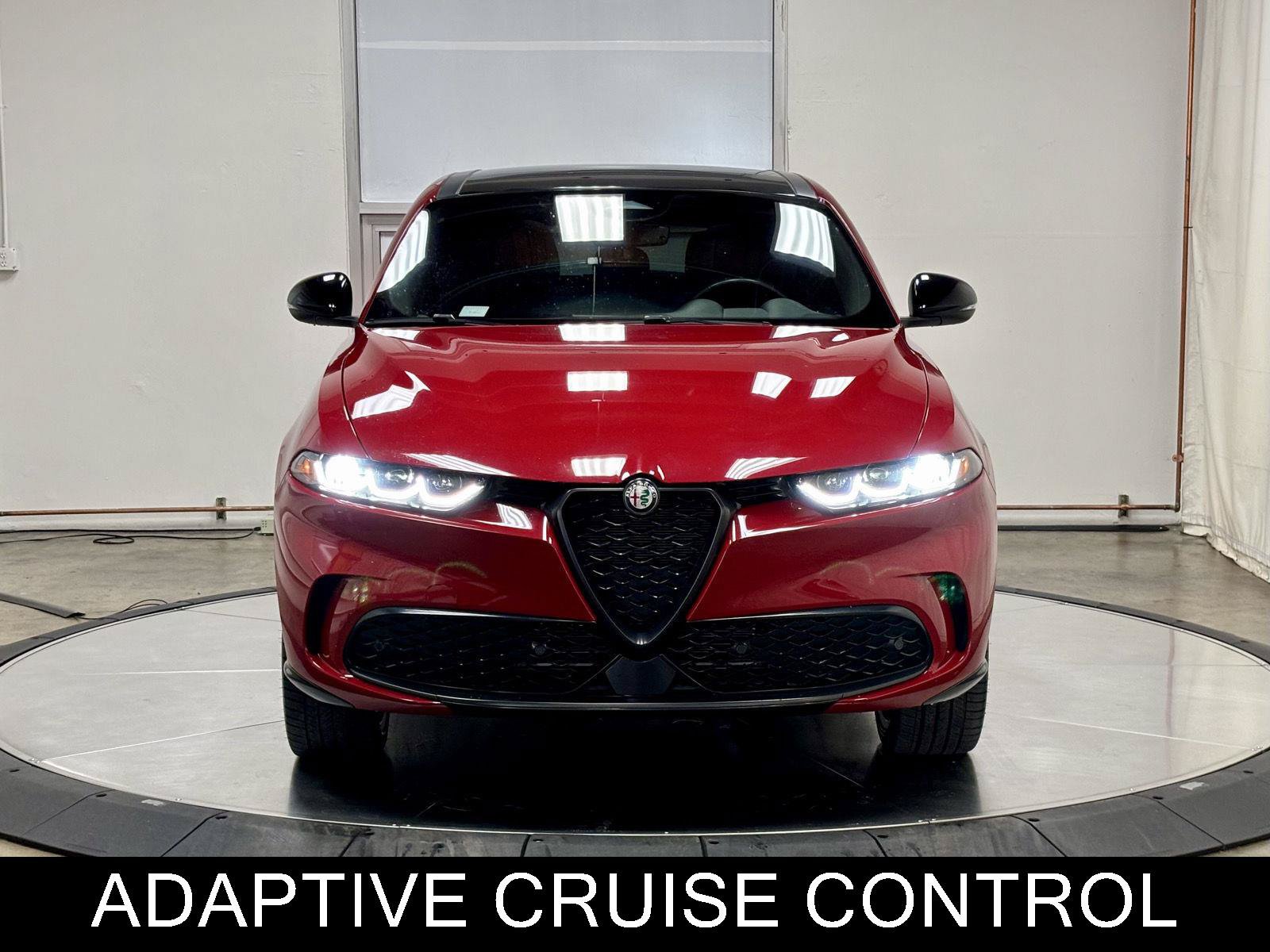Used 2024 Alfa Romeo Tonale Veloce AWD/4WD image 3