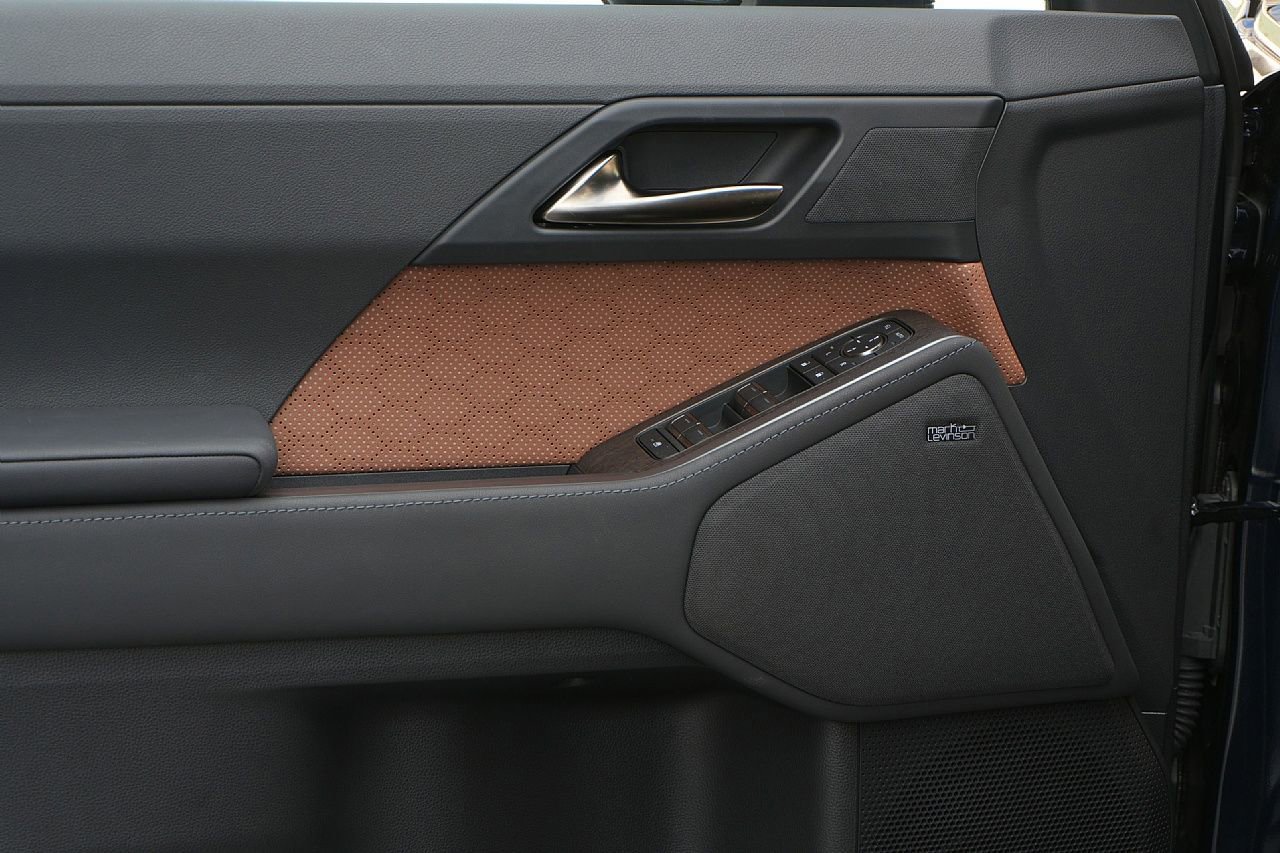 Used 2025 Lexus GX 550 image 17