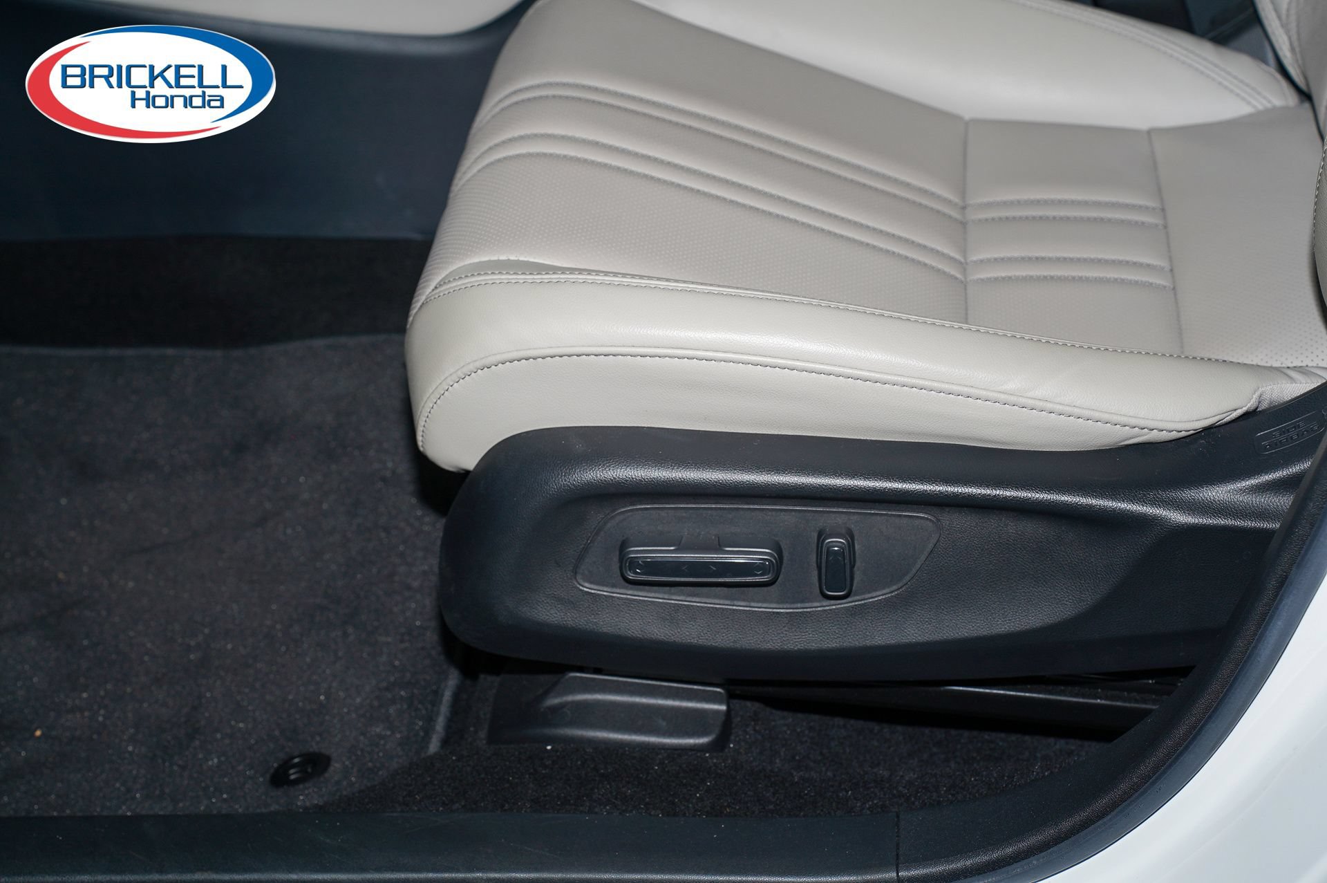 Certified 2024 Honda HR-V EX-L image 32