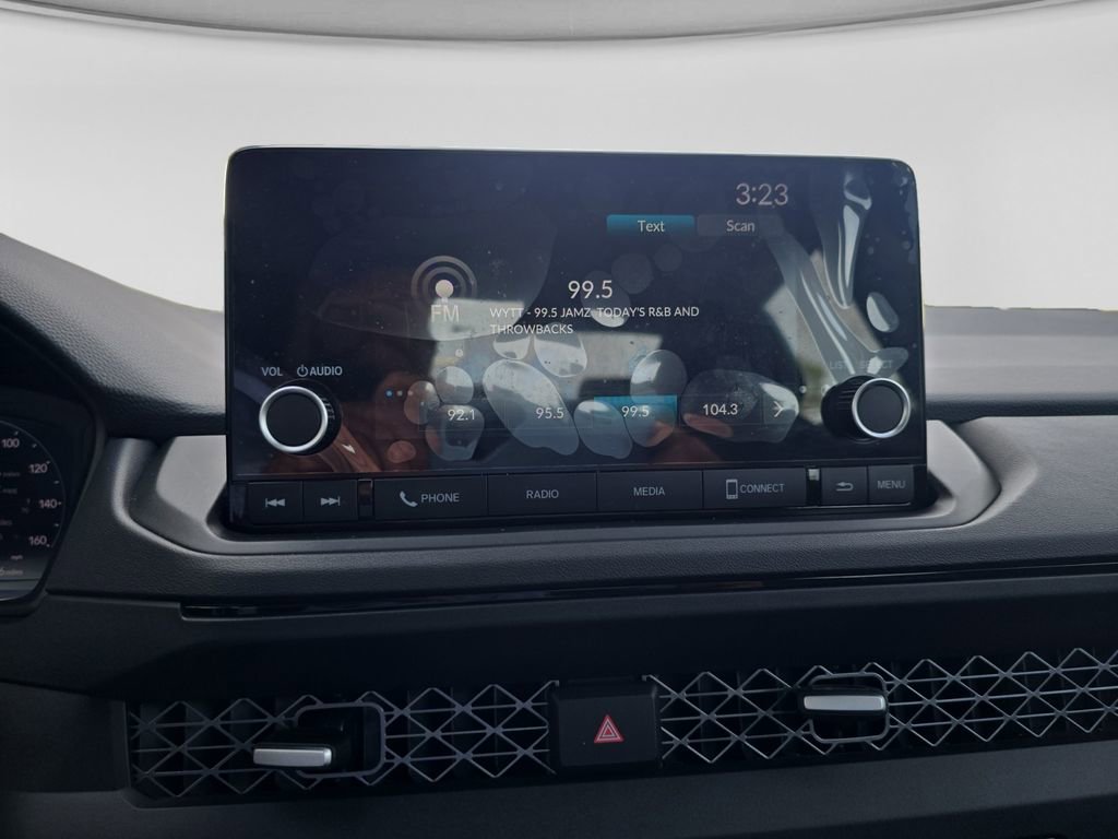 Certified 2025 Honda Accord SE image 21