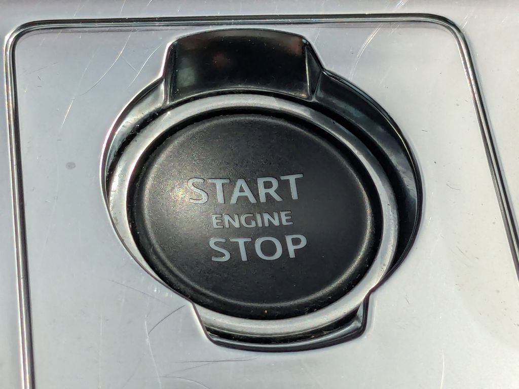 Used 2021 Jaguar F-PACE S image 24