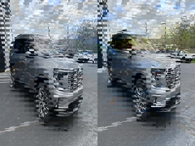 New 2025 GMC Acadia Denali image 4
