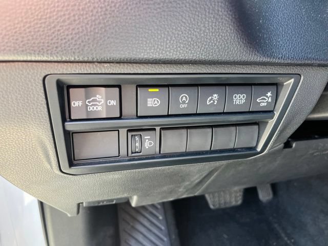 Used 2023 Toyota Tundra SR5 w/ SR5 Convenience Package AWD/4WD image 17