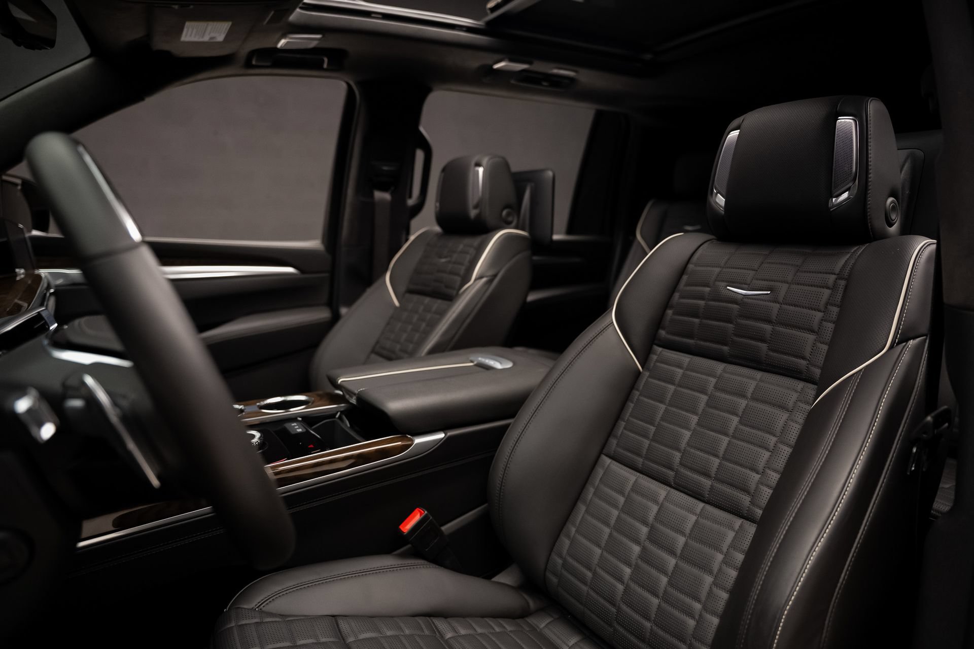 Used 2025 Cadillac Escalade ESV Premium Luxury Platinum AWD/4WD image 62