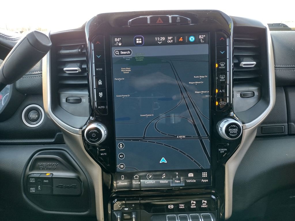 Used 2024 RAM 2500 Laramie AWD/4WD image 4