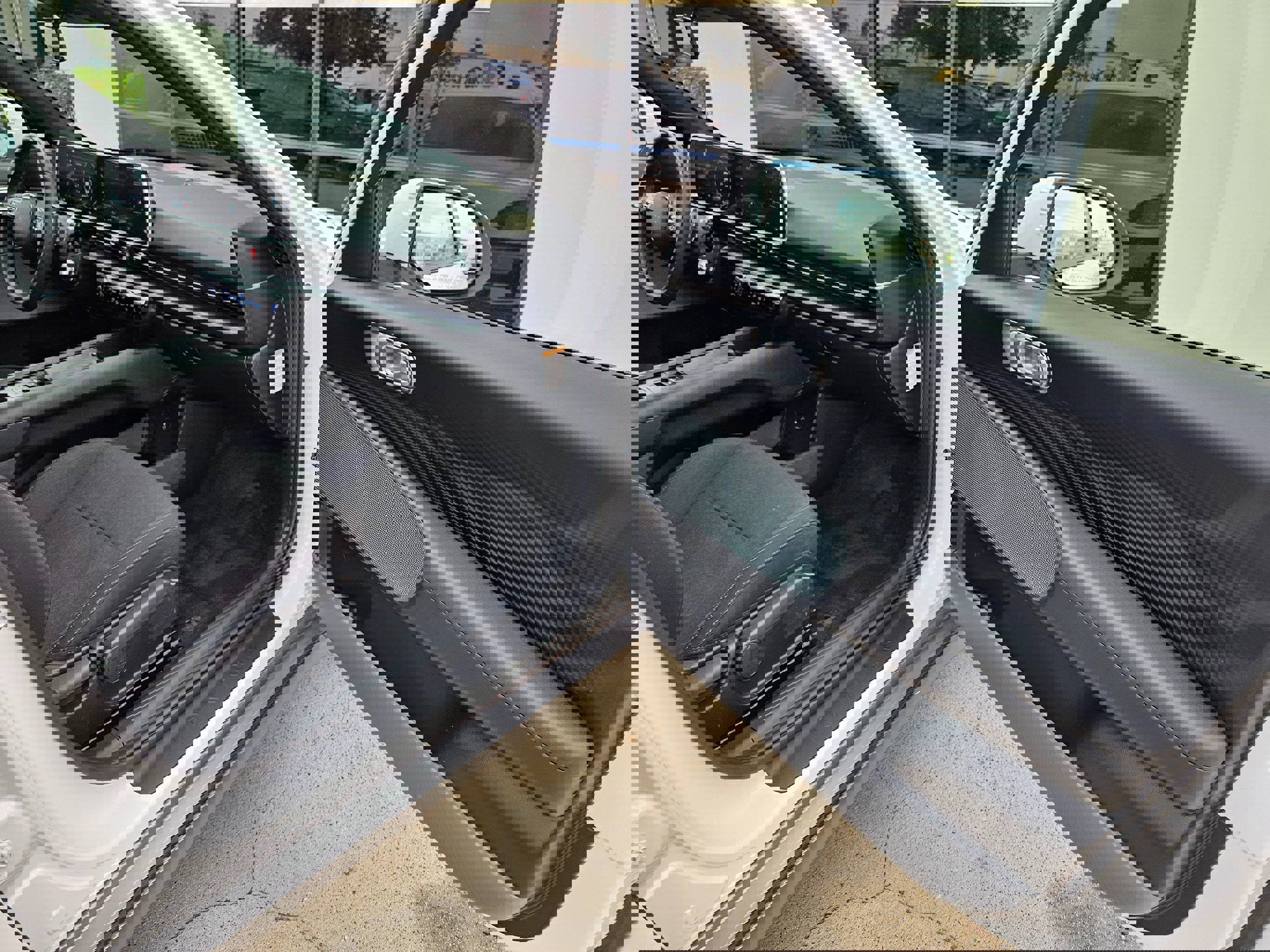 Used 2025 Hyundai Ioniq 6 SE image 23