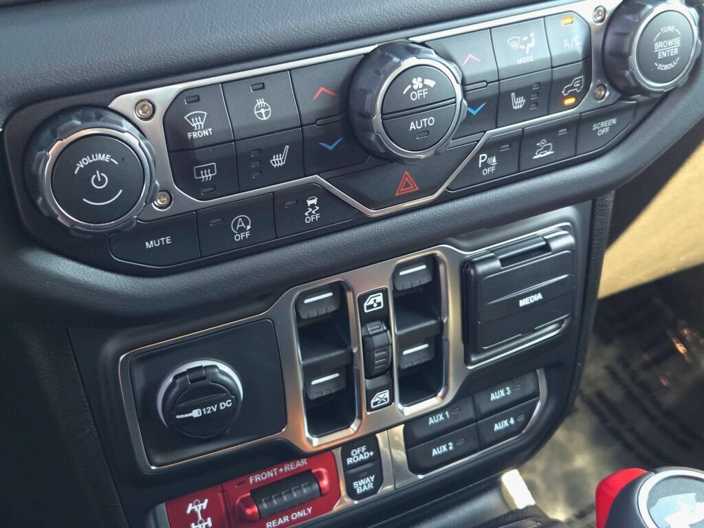 New 2027 Jeep Wrangler Unlimited Rubicon AWD/4WD image 36