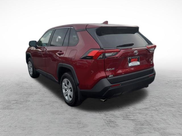 Used 2024 Toyota RAV4 LE AWD/4WD image 5