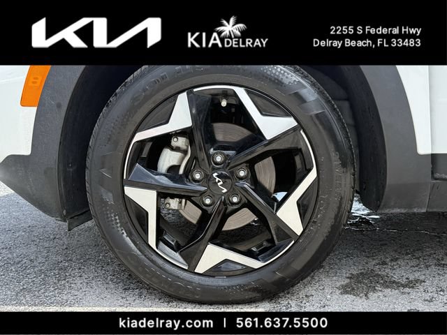 Certified 2024 Kia Seltos EX FWD image 33