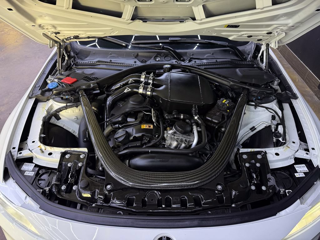 Used 2017 BMW M4 Coupe RWD image 27