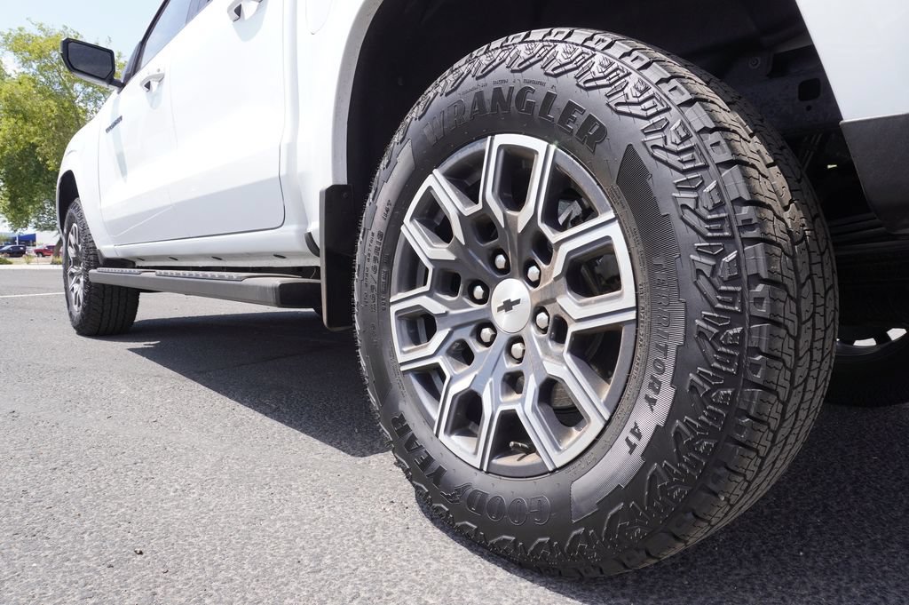 Used 2026 Chevrolet Colorado Z71 AWD/4WD image 7
