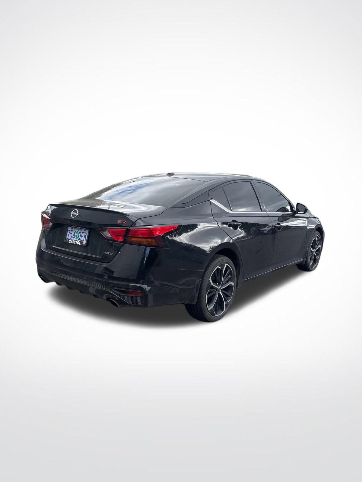 Used 2024 Nissan Altima 2.5 SR w/ SR Premium Package AWD/4WD image 5