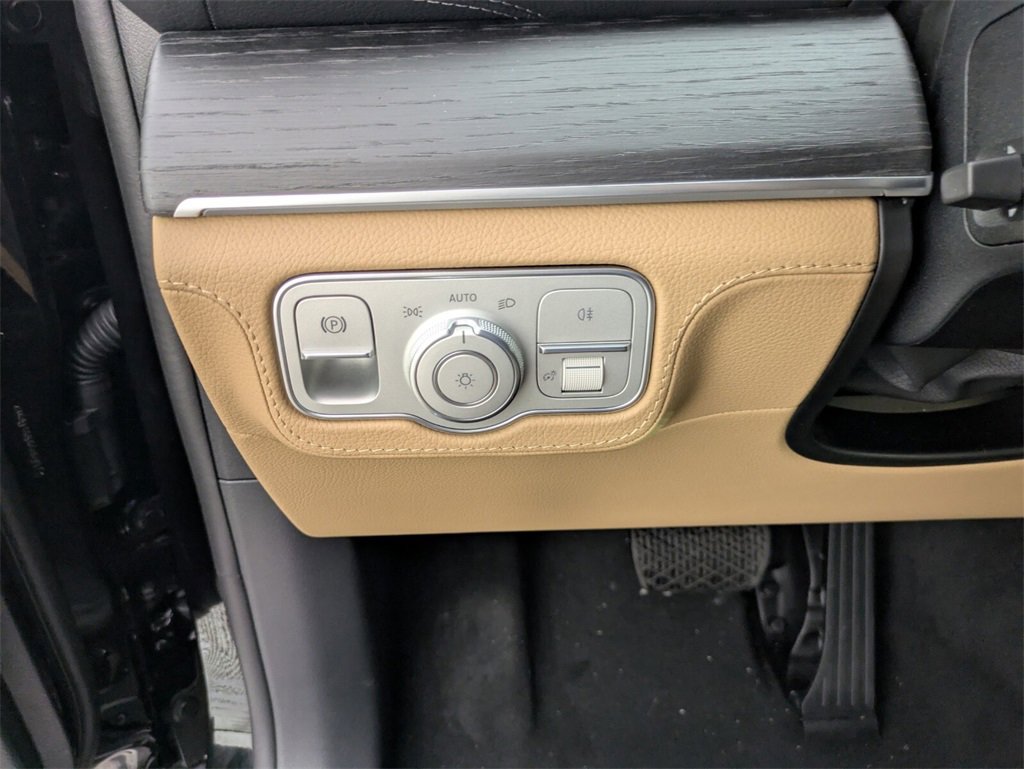 New 2025 Mercedes-Benz GLE 450 4MATIC image 16