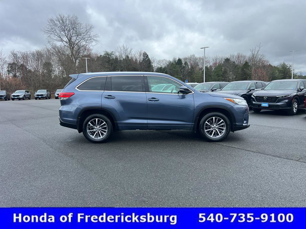 Used 2018 Toyota Highlander XLE image 9