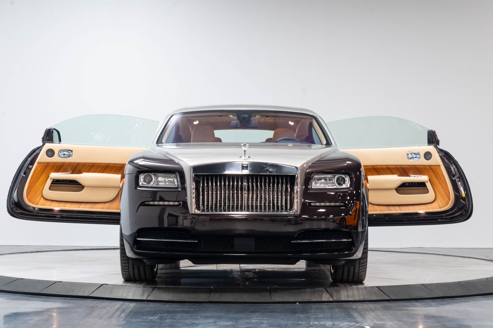 Used 2014 Rolls-Royce Wraith RWD image 48