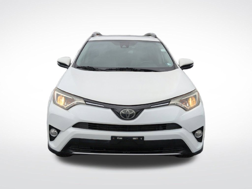 Used 2018 Toyota RAV4 XLE w/ Plus Extra Value Package AWD/4WD image 11