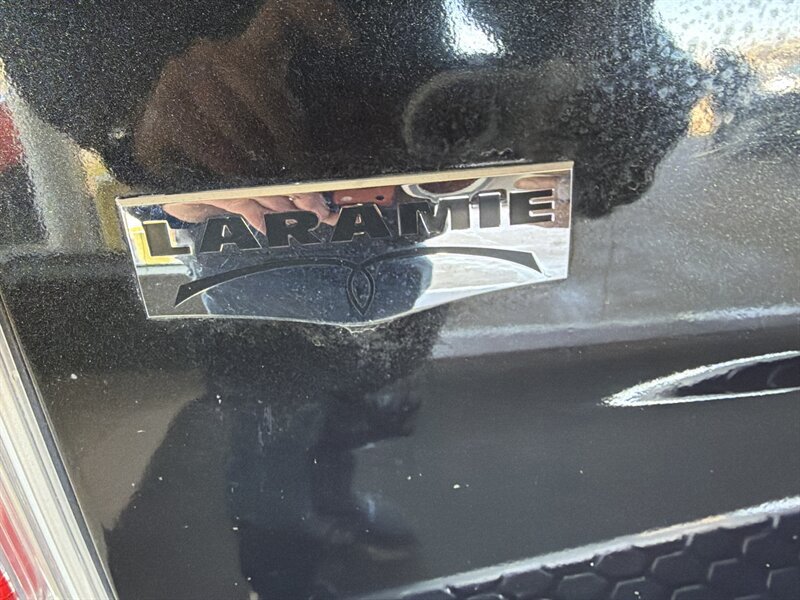 Used 2016 RAM 1500 Laramie RWD image 29