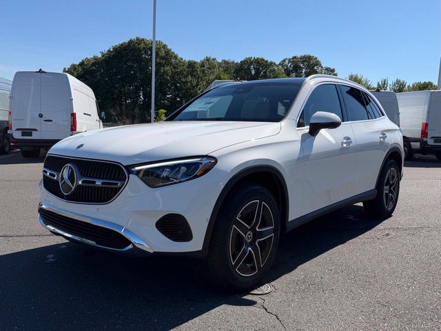 New 2027 Mercedes-Benz GLC 300 4MATIC image 3