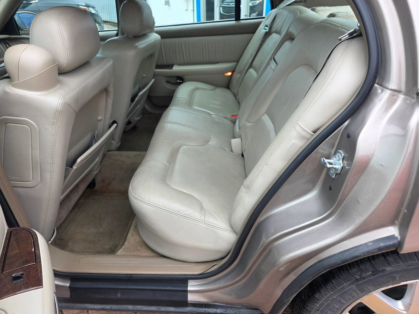 Used 2004 Buick Park Avenue FWD image 10