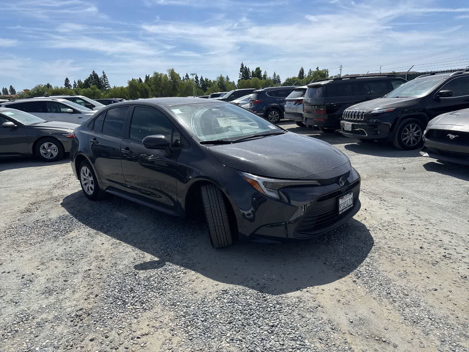 Used 2023 Toyota Corolla LE w/ Carpet Mat Package (TMS) FWD image 2