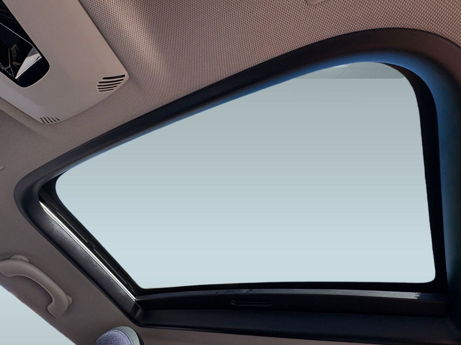 New 2026 MINI Cooper 2-Door Hardtop image 15