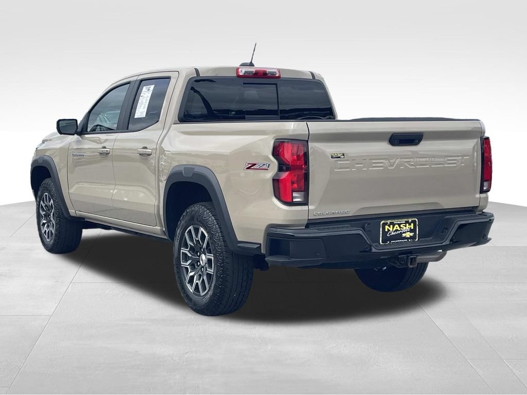 Used 2023 Chevrolet Colorado Z71 w/ Z71 Convenience Package 2 AWD/4WD image 5