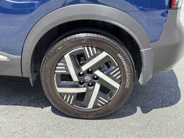 Certified 2025 Nissan Kicks SV FWD image 13