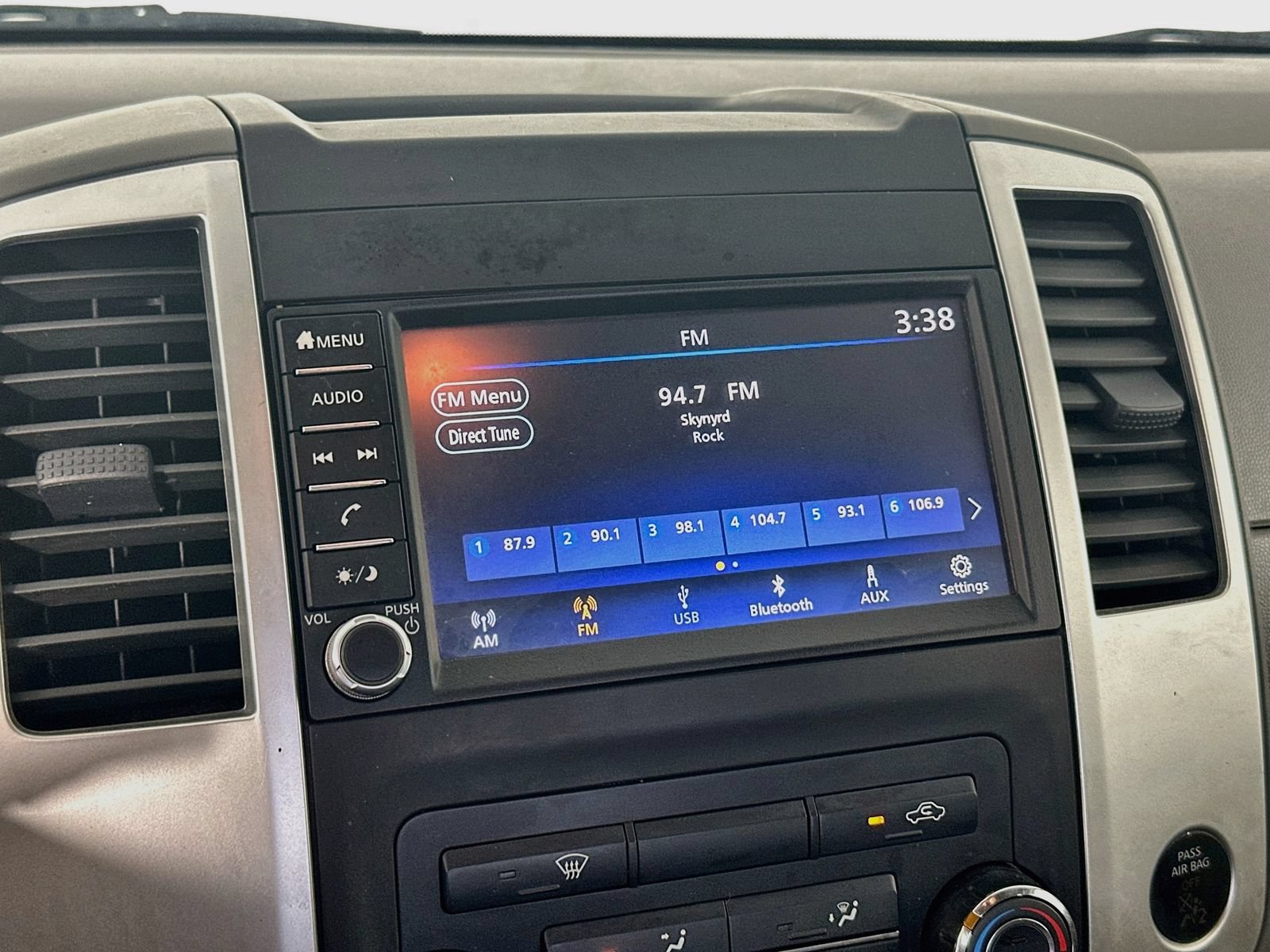 Used 2019 Nissan Frontier SV RWD image 14