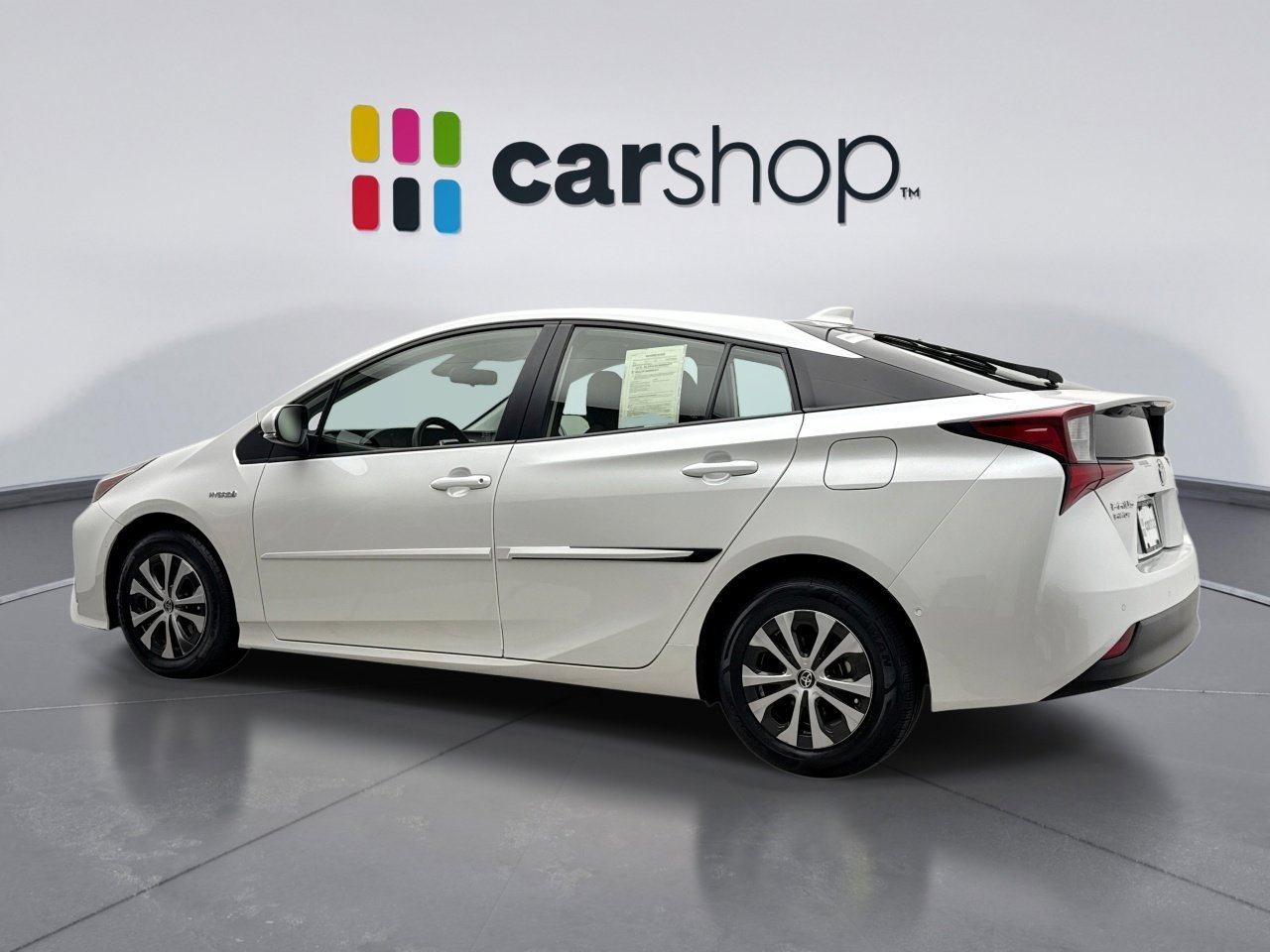 Used 2022 Toyota Prius LE image 3