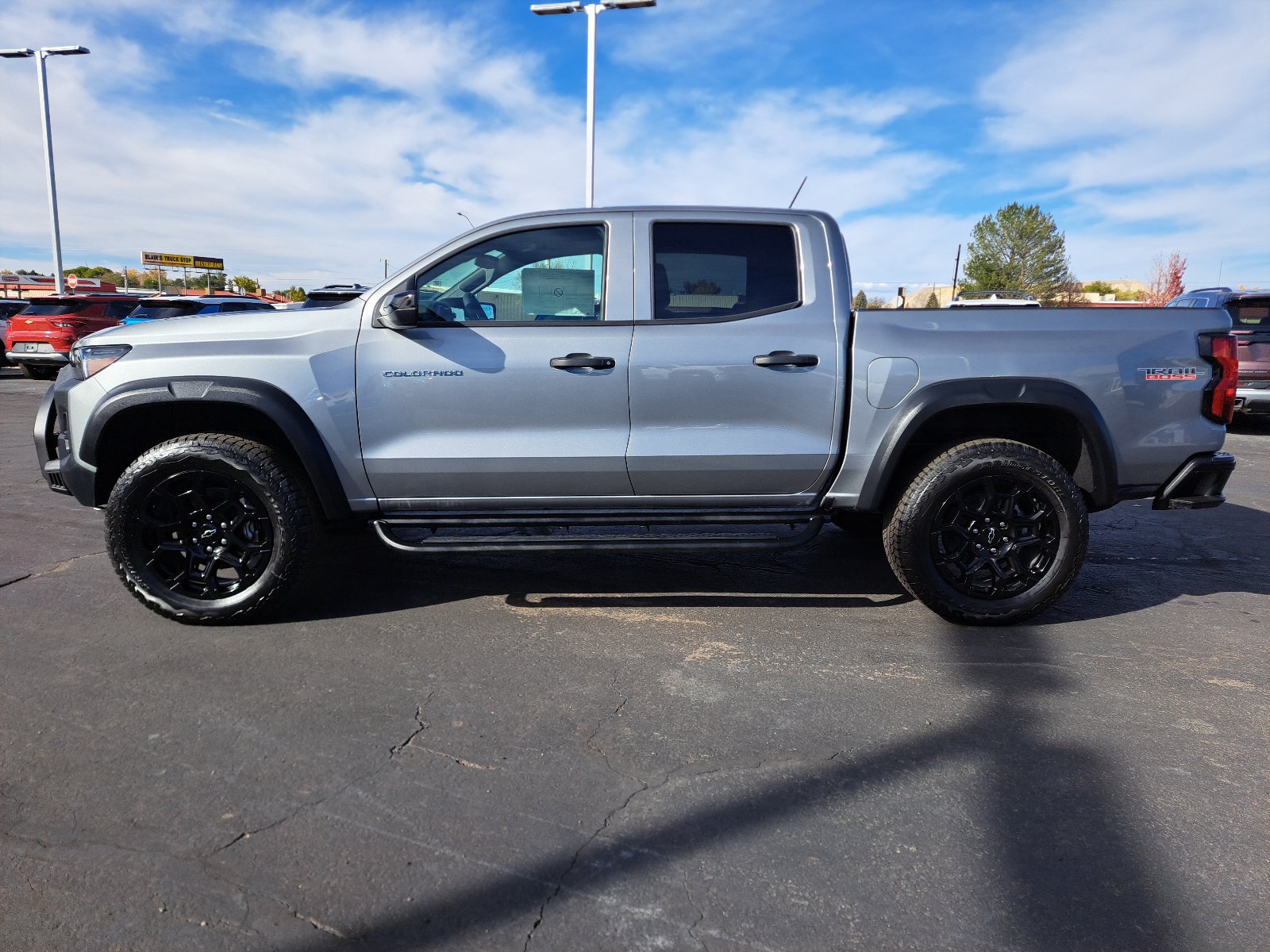 New 2026 Chevrolet Colorado Trail Boss w/ Off-Road Front Bumper Package AWD/4WD image 9