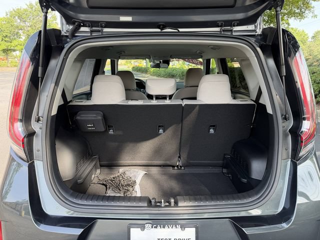 Certified 2023 Kia Soul LX w/ LX Technology Package FWD image 37