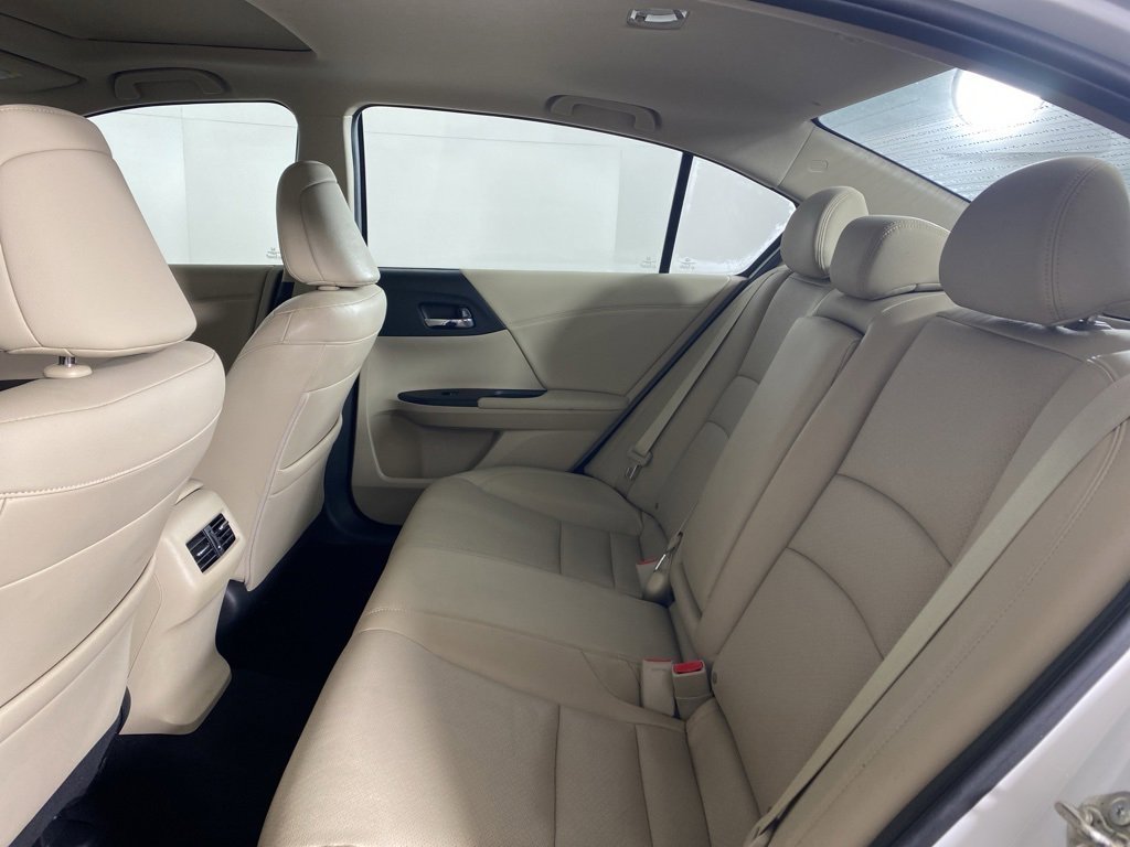 Used 2017 Honda Accord EX-L image 33
