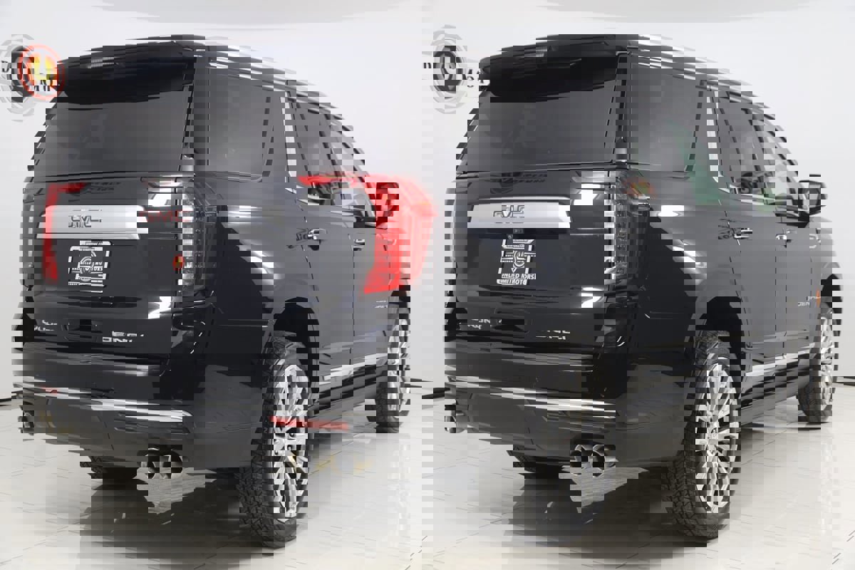 Used 2024 GMC Yukon Denali w/ Denali Reserve Package image 3