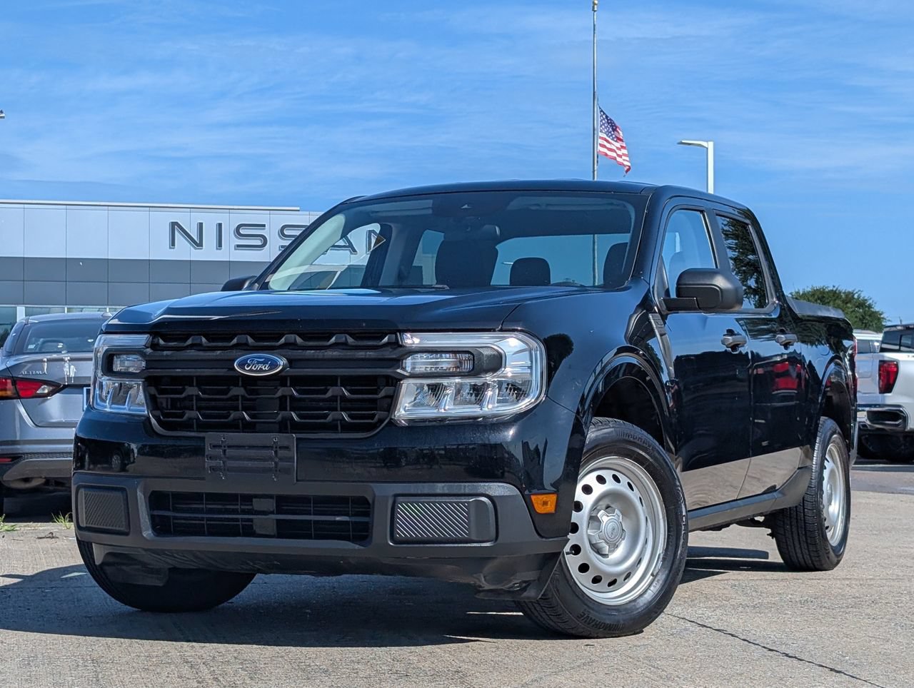 Used 2022 Ford Maverick XL FWD image 2
