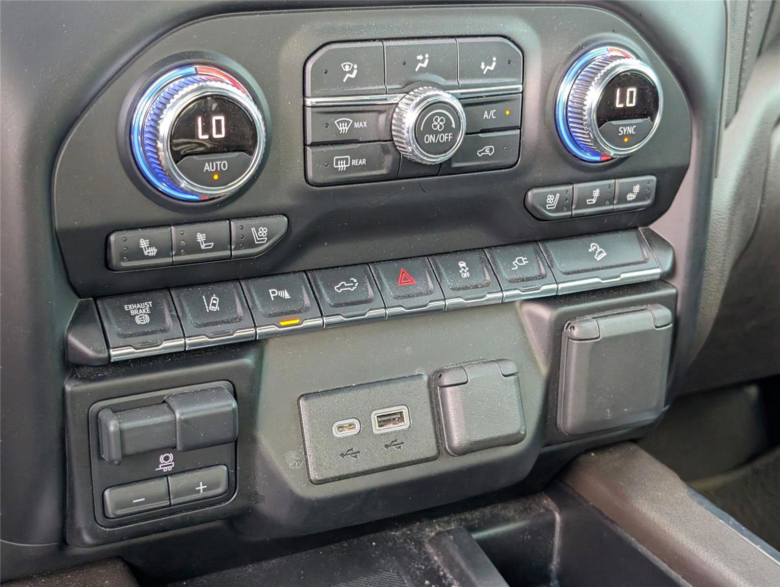 Used 2022 GMC Sierra 2500 Denali w/ Denali Ultimate Package image 20