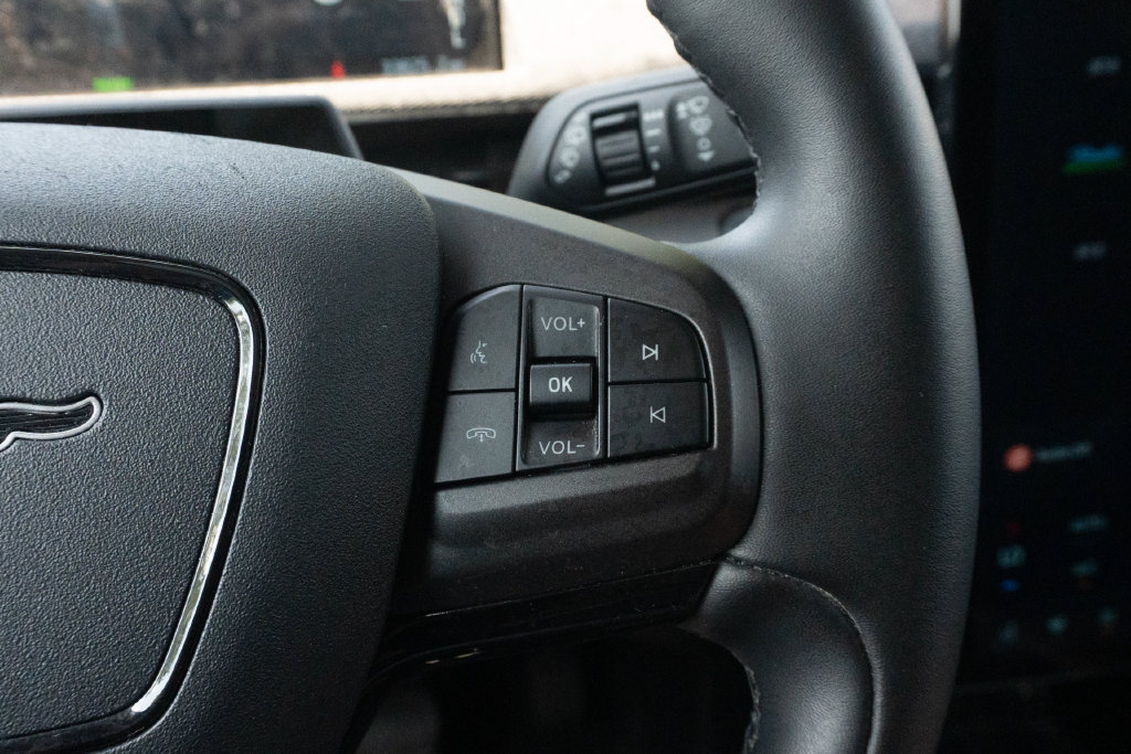 Used 2022 Ford Mustang Mach-E Premium RWD image 26