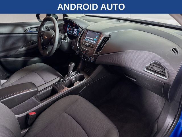 Used 2018 Chevrolet Cruze LT w/ Convenience Package FWD image 29